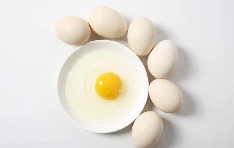 Benefits of eating egg on empty stomach, eat boiled egg on empty stomach, breakfast, how can eggs help your body to be healthy, Is it safe to eat raw eggs, Benefits of eating egg for skin