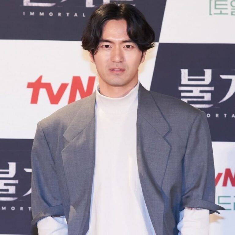 Lee Jin-Wook Biography Age, Height, Birthplace, Networth, Wikipedia