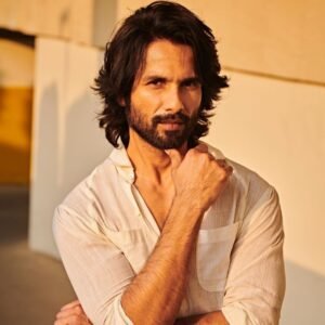 Shahid Kapoor Biography, Age, Height, Birthplace, Networth, Wikipedia