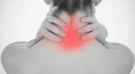 What are the signs and symptoms of spinal tumors