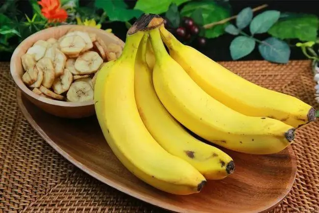 Can eating bananas help the body relieve constipation?