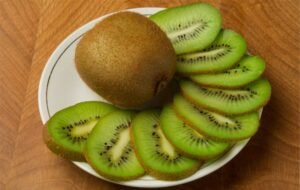 Benefits of eating kiwi empty stomach