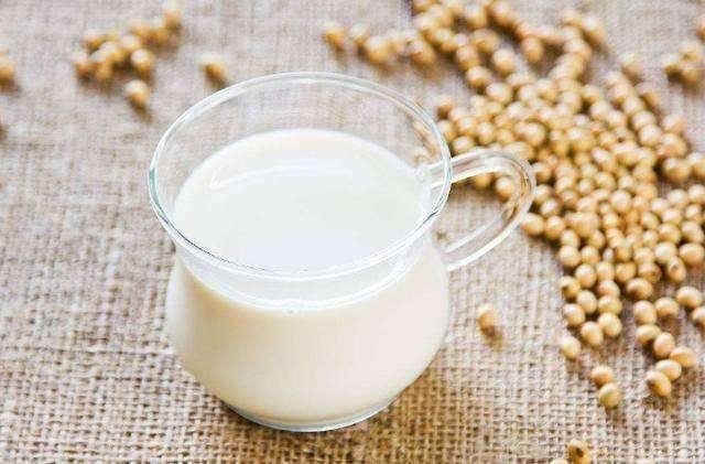 3 Best health benefits of drinking soy milk