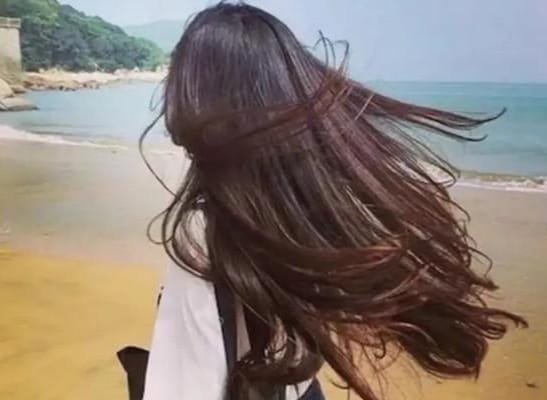 How to make shiny and silky hair naturally at home