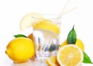 What is the best time to drink lemon water at night or during the day