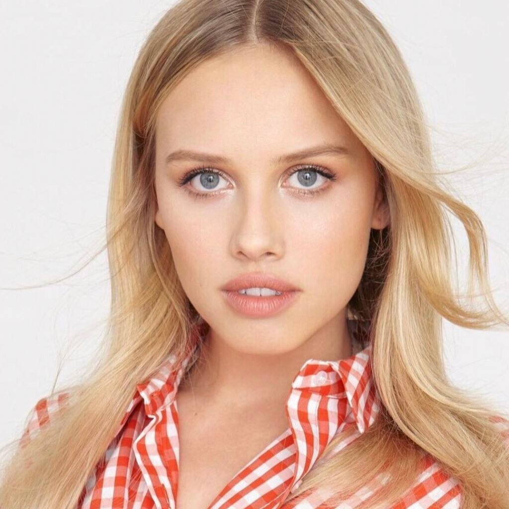 Gracie Dzienny Biography